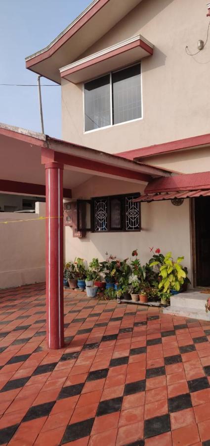Giri'S Homestay Мадикери Экстерьер фото