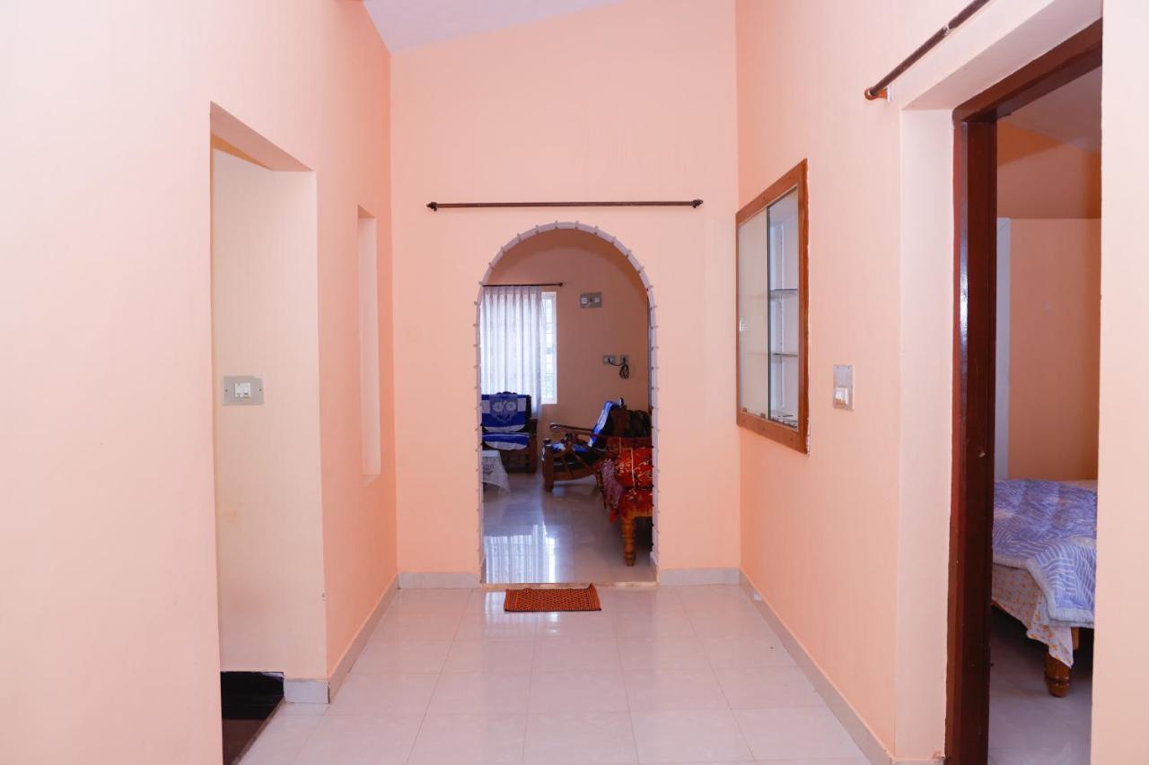 Giri'S Homestay Мадикери Экстерьер фото